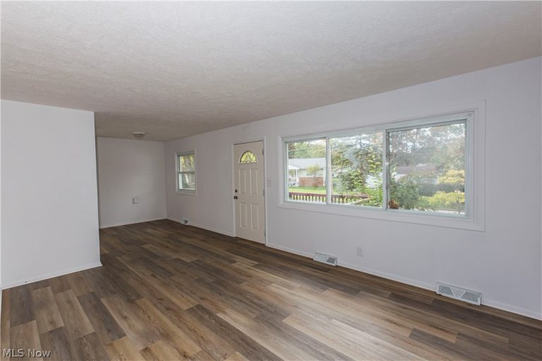 4155 Burton Drive, Stow, OH - Photo 8