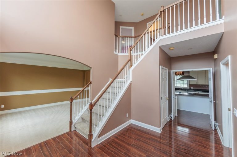 17918 Princeton Circle, Strongsville, OH - Photo 2
