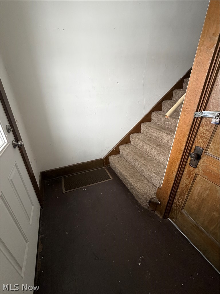 1870 Cordova Avenue, Youngstown, OH - Photo 2