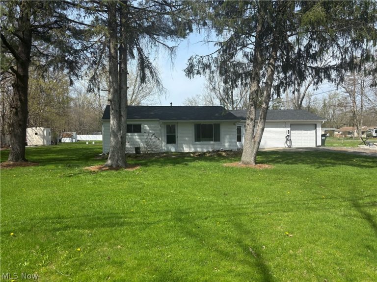 3229 Winchell Road, Mantua, OH - Photo 2