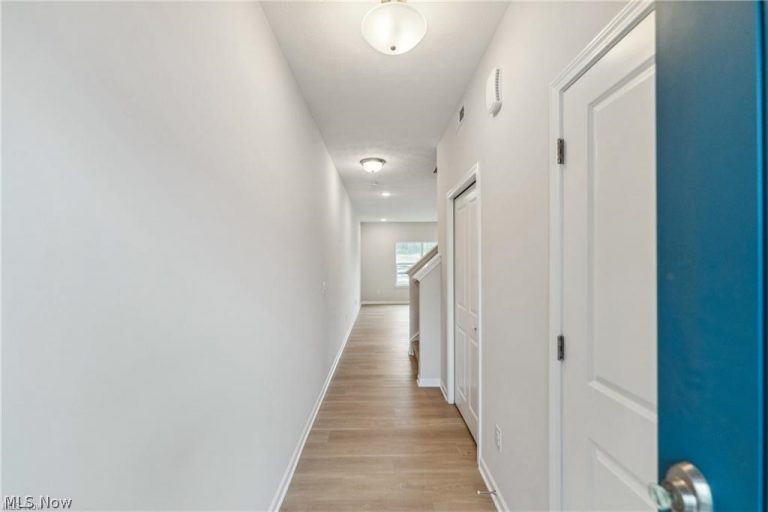 3508 Bushwillow Drive, Green, OH - Photo 5
