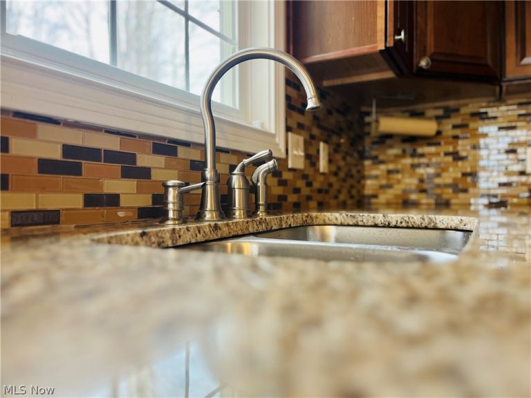 675 Bridle Court, Geneva, OH - Photo 5