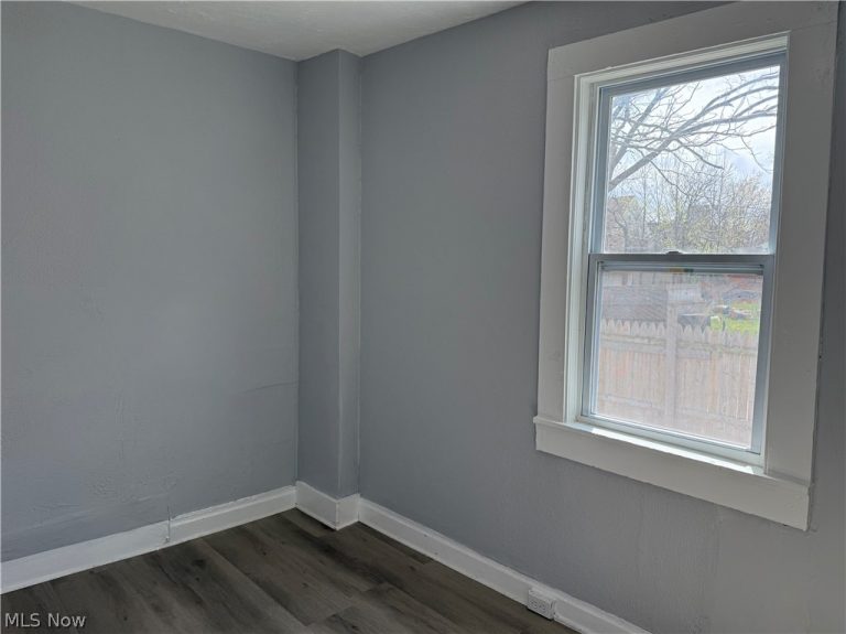 3143 104th Street, Cleveland, OH - Photo 8