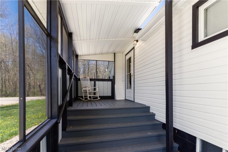 16715 Western Reserve Road, Berlin Center, OH - Photo 3