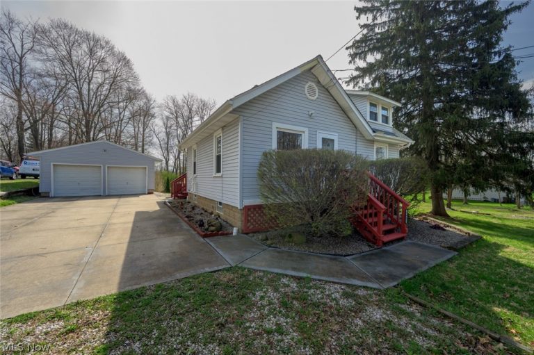 6442 Spring Street, Ravenna, OH - Photo 2