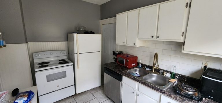 3868 19, Cleveland, OH - Photo 5