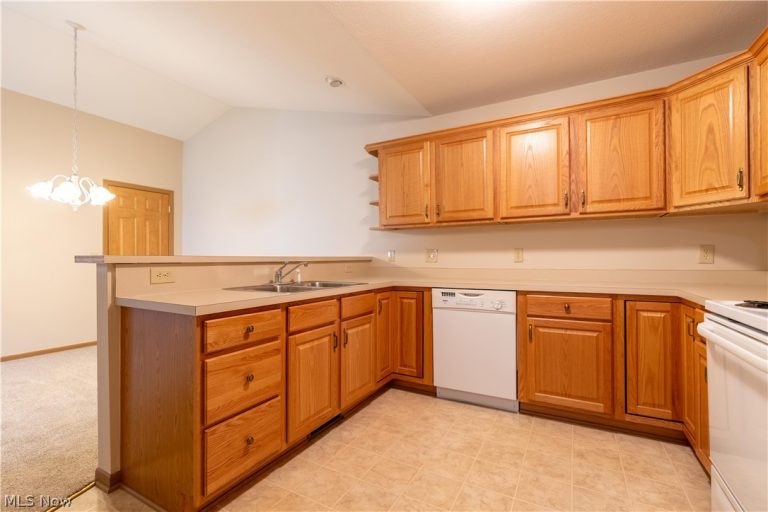 2450 Wright State Drive, Massillon, OH - Photo 5
