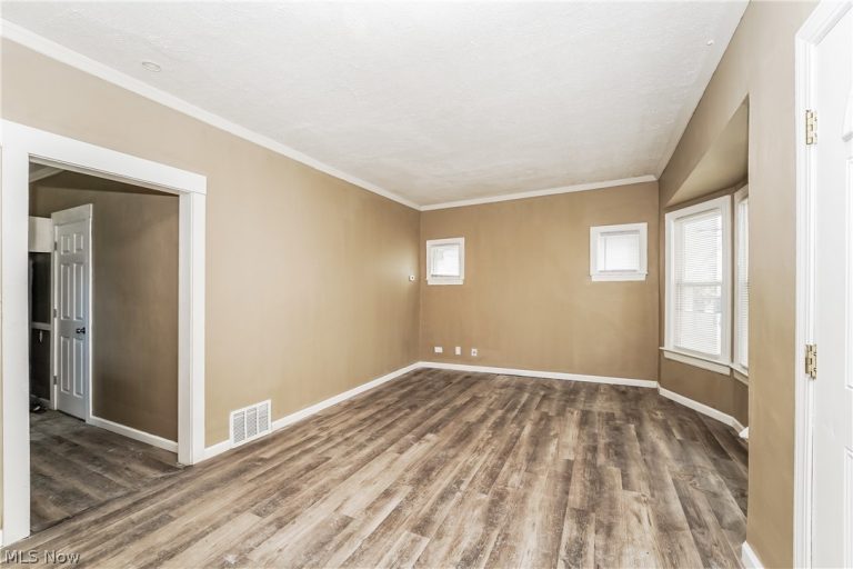 2021 93rd Street, Cleveland, OH - Photo 2