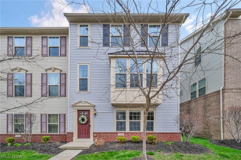 1383 Beach Avenue, Lakewood, OH - Photo 2