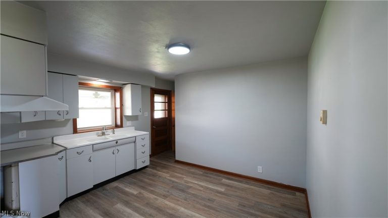 1016 Park Avenue, New Matamoras, OH - Photo 4