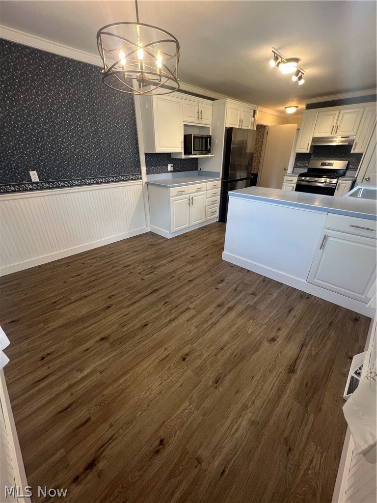 1945 Chatam Street, Cuyahoga Falls, OH - Photo 5