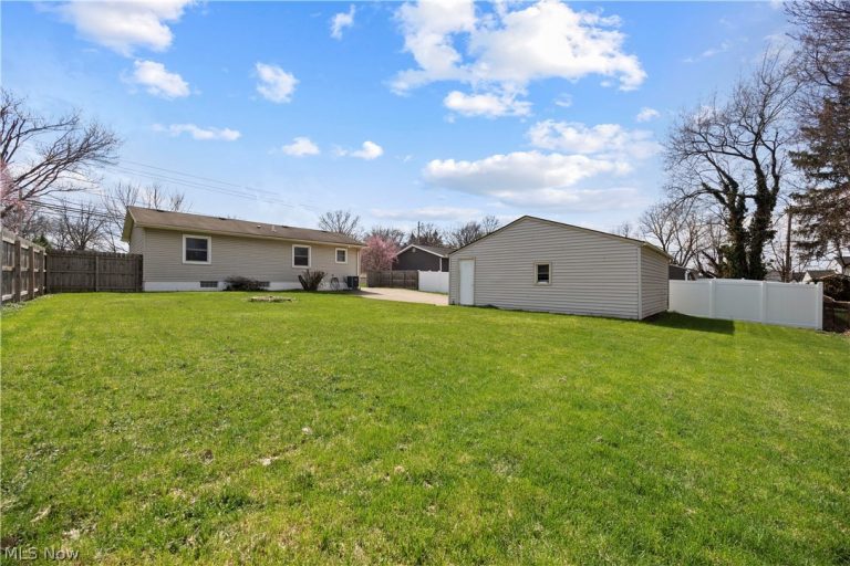 17050 Sheldon Road, Brook Park, OH - Photo 8