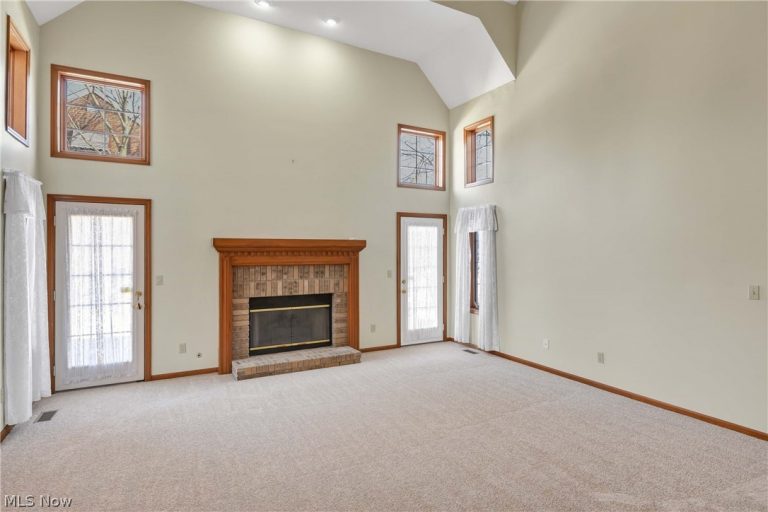 1 Aberdeen Court, Rocky River, OH - Photo 8