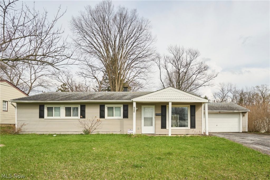 6255 Randolph Road, Bedford Heights, OH