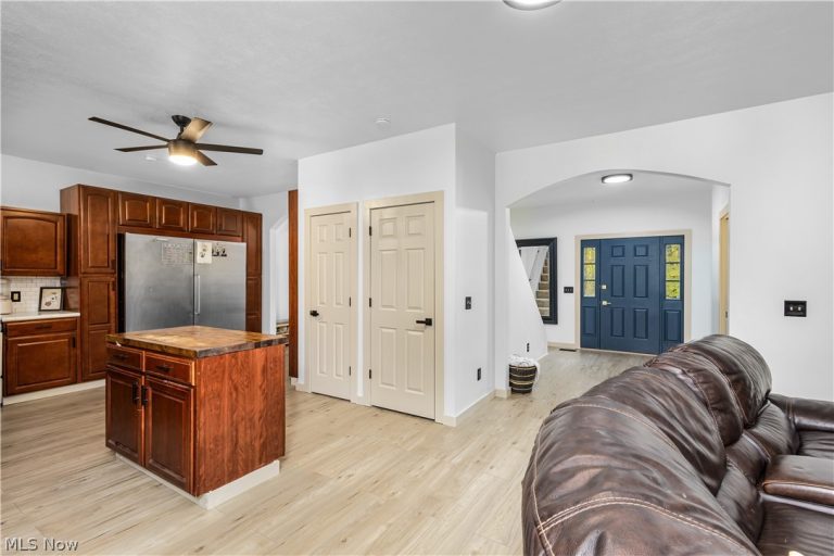 8737 Glenwood Road, Cumberland, OH - Photo 6