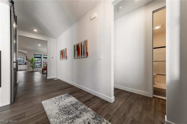 23425 Bryden Road, Shaker Heights, OH - Photo 4
