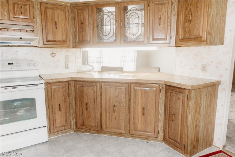 3995 Victory Avenue, Louisville, OH - Photo 8