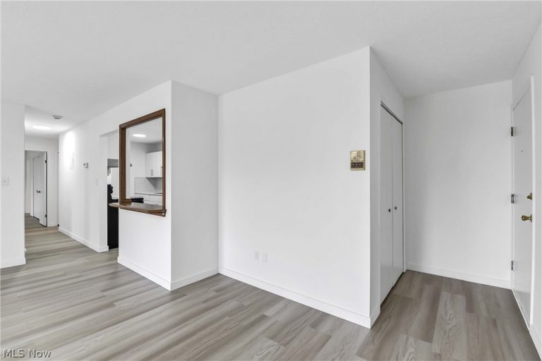 2955 Bay Drive #H4, Westlake, OH - Photo 6