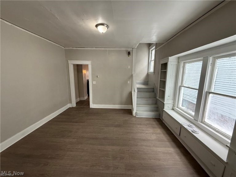 1028 146th Street, Cleveland, OH - Photo 3