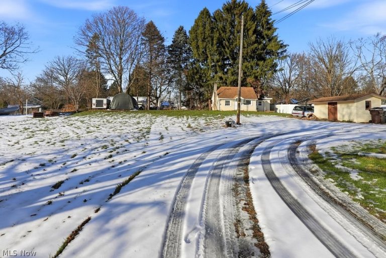 448 Fritsch Avenue, Akron, OH - Photo 5