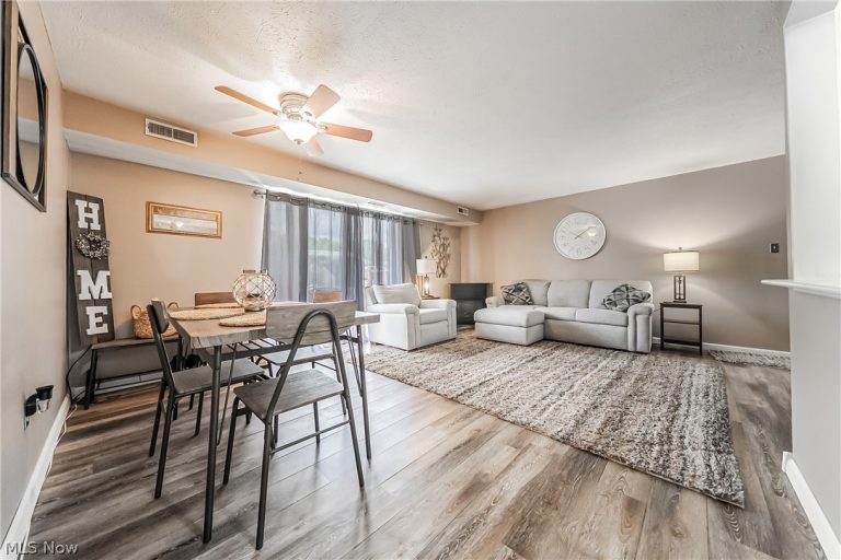 9611 Sunrise Boulevard #K2, North Royalton, OH - Photo 8