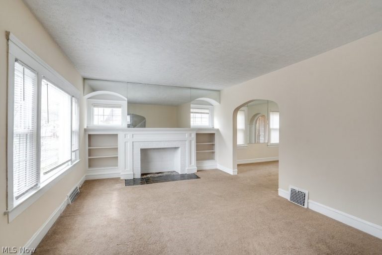 3345 Berkeley Road, Cleveland Heights, OH - Photo 3