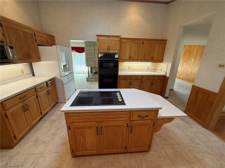 2902 Downeys Hill Drive, Dover, OH - Photo 4