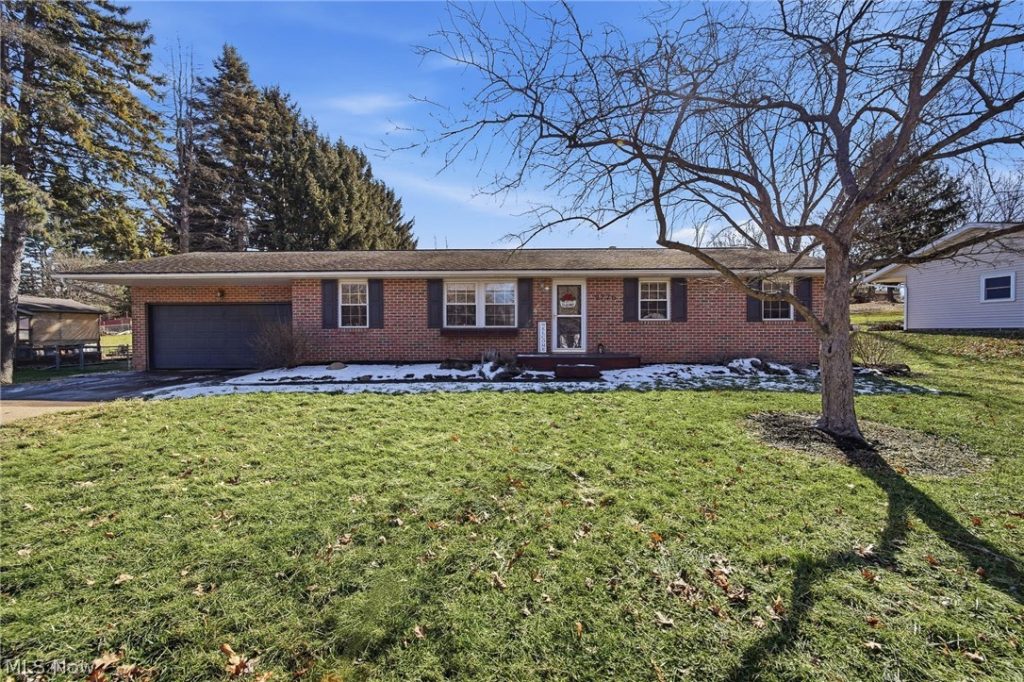 2776 Brouse Street, Uniontown, OH