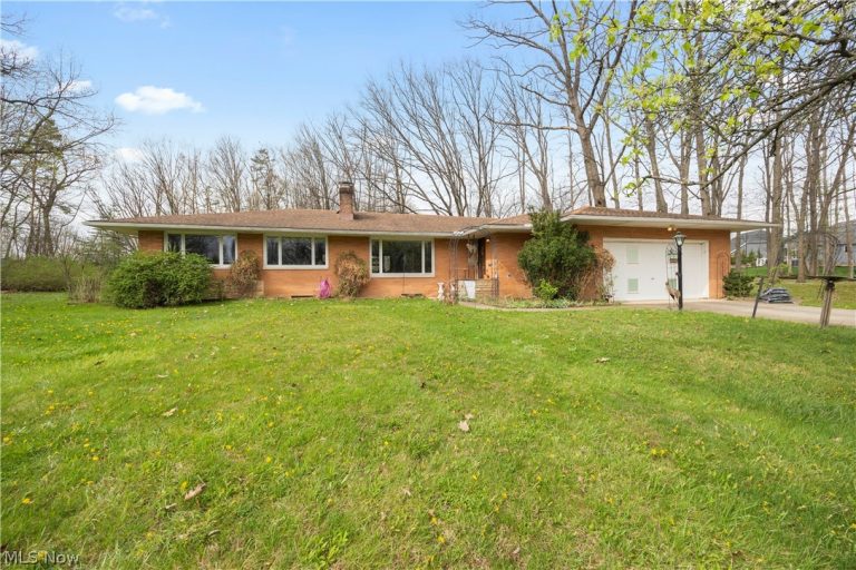7564 Winding Way, Brecksville, OH, 44141