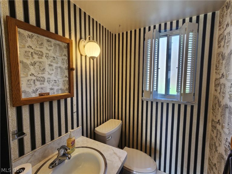 8165 Midland Road, Mentor, OH - Photo 6