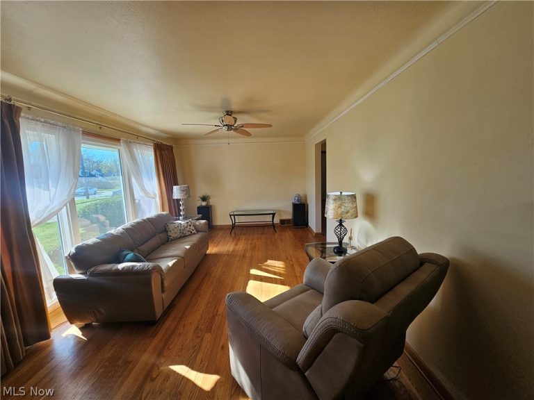 4087 Suffolk Road, South Euclid, OH - Photo 4
