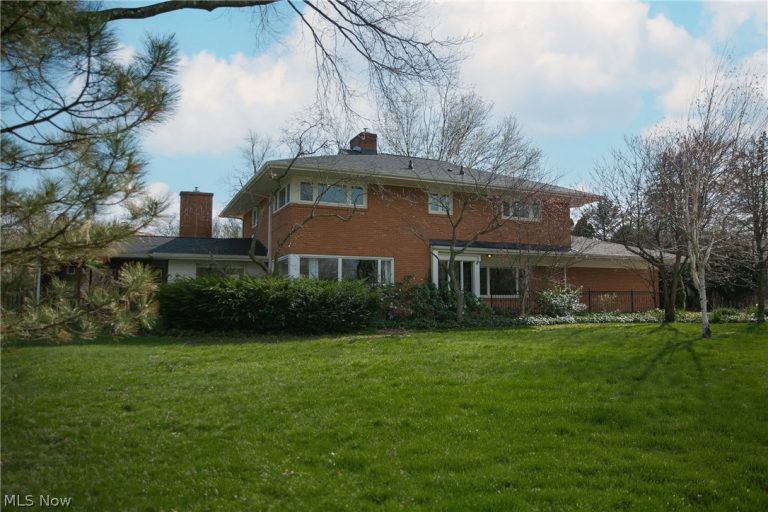 3224 Halsey Drive, Warren, OH, 44483