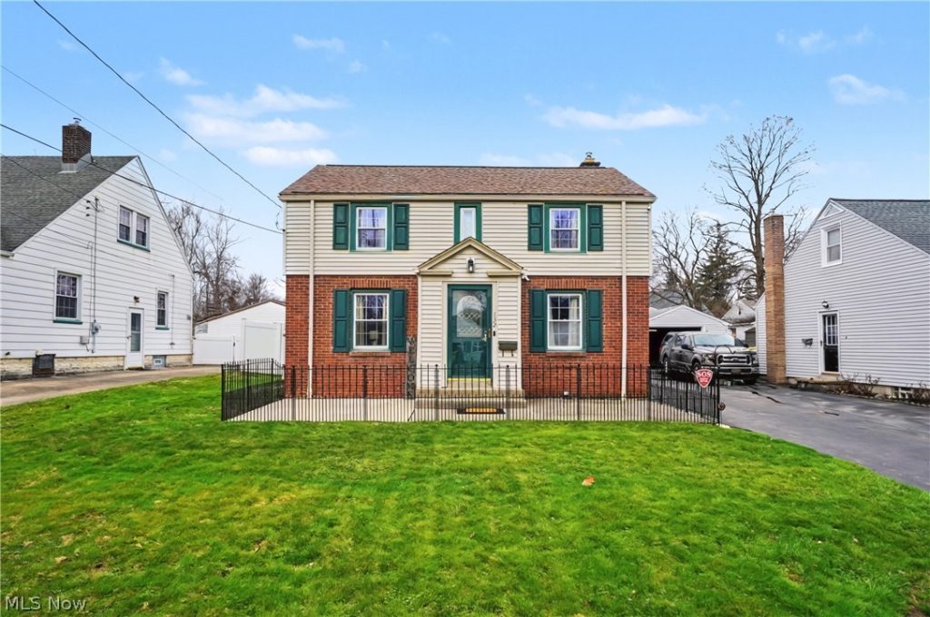 132 Argyle Avenue, Youngstown, OH