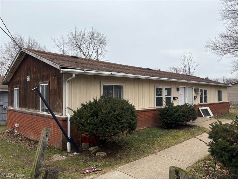 1622 Merrill Avenue, Akron, OH - Photo 2