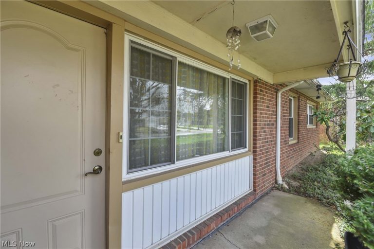 1175 Ranchland Drive, Mayfield Heights, OH - Photo 4