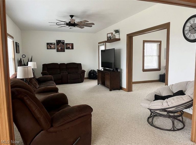 19129 Felton Road, Stewart, OH - Photo 4