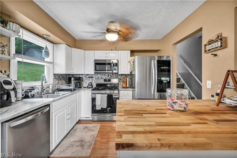 412 Stevenson Avenue, Akron, OH - Photo 8