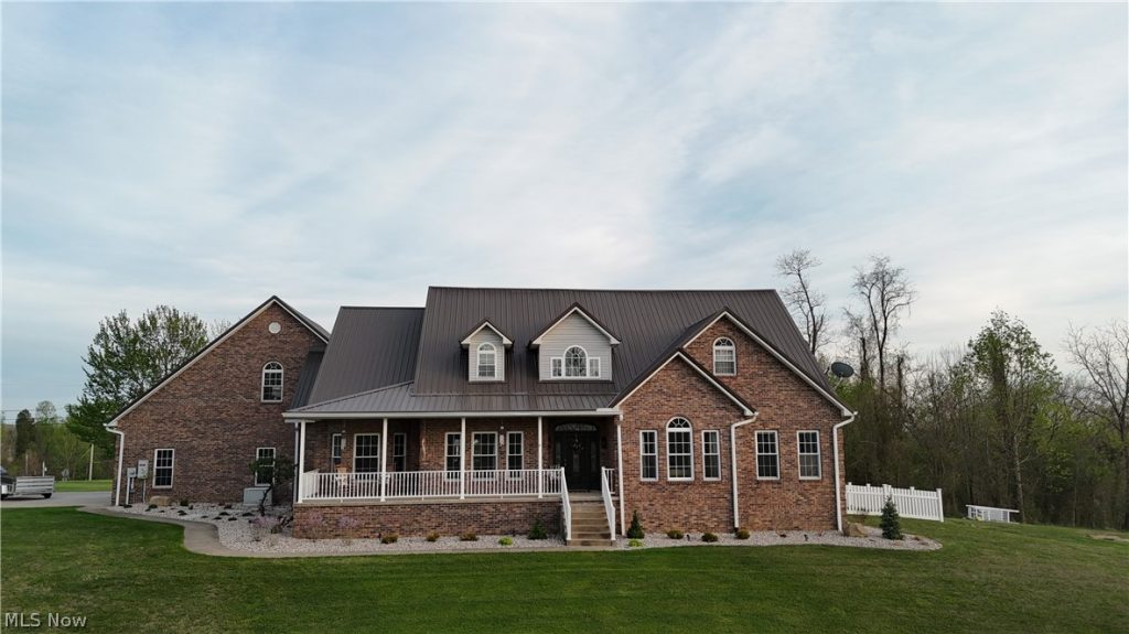 1384 Spider Ridge Road, Parkersburg, WV