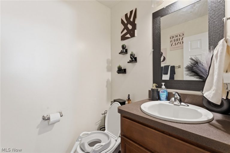 1101 Meadow Run, Copley, OH - Photo 6