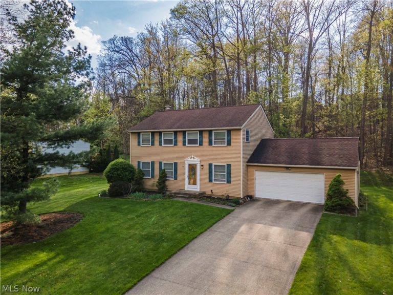 8732 Melody Lane, Macedonia, OH - Photo 3