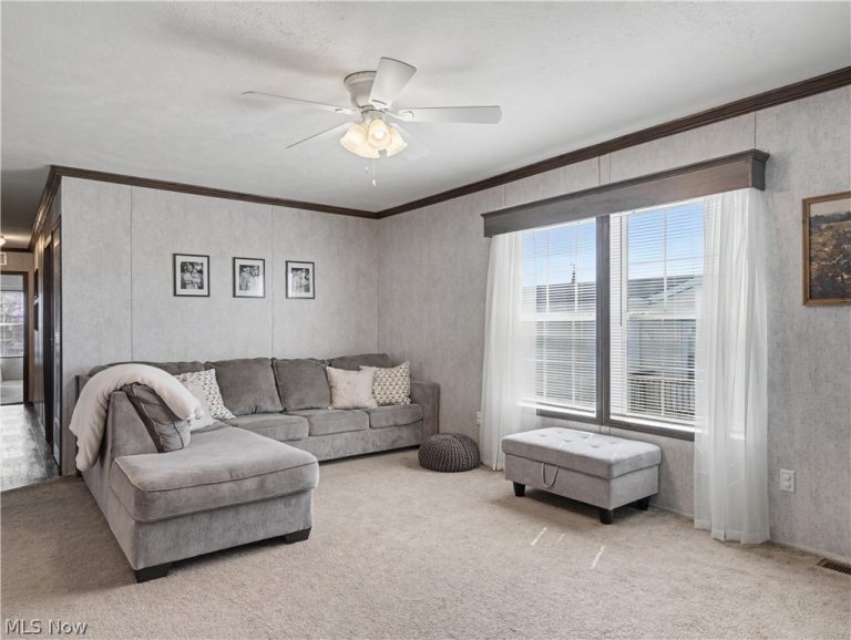 4822 Valley Hills Drive, Ravenna, OH - Photo 5