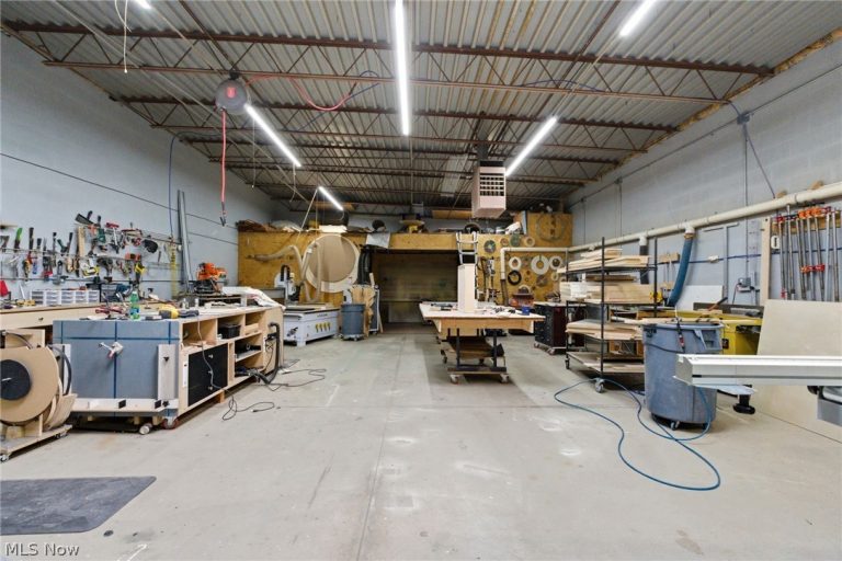 26700 Renaissance Parkway, Warrensville Heights, OH - Photo 8