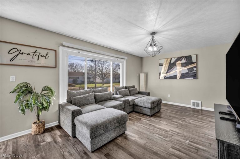 5804 Bangor Avenue, Cleveland, OH - Photo 5