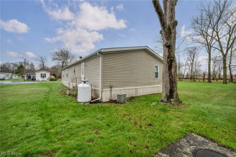 863 Peru Olena Road #23, Norwalk, OH - Photo 8