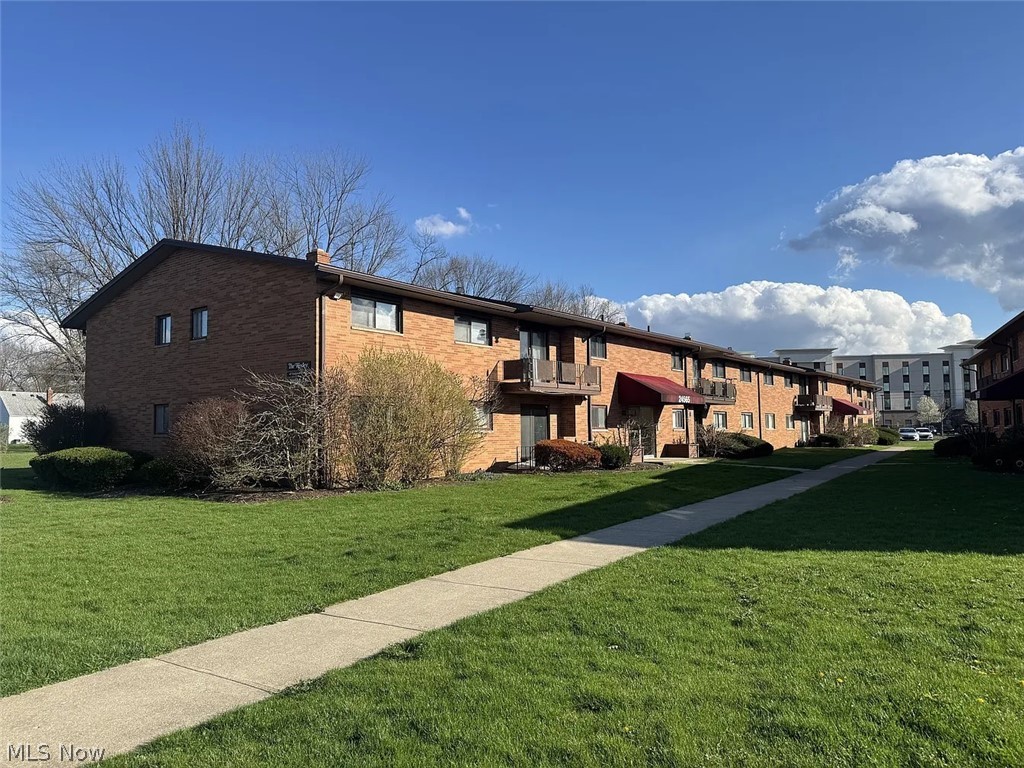 24635 Clareshire Drive #203, North Olmsted, OH
