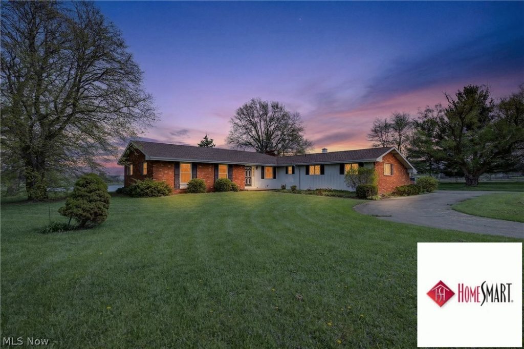 8675 Smith Road, Medina, OH