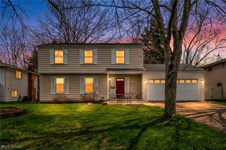 5862 Gareau Drive, North Olmsted, OH - Photo 2