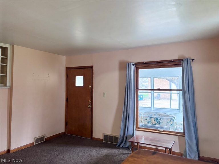 1211 California Avenue, Akron, OH - Photo 4