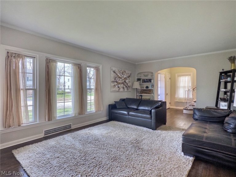 3648 Tolland Road, Shaker Heights, OH - Photo 3