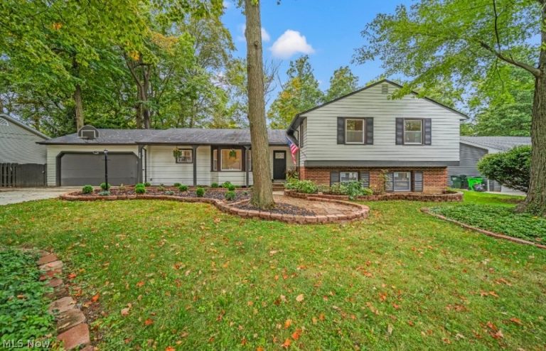 1066 Eastlawn Drive, Highland Heights, OH, 44143